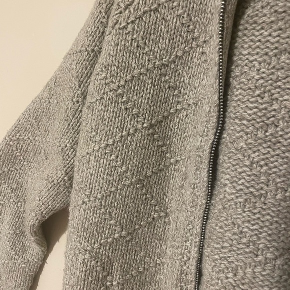 Abercrombie & Fitch zip-up Cardigan - Picture 3 of 4